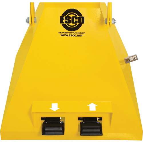 &eacute;carteur pneumatique pour pneus de camionnettes et de camions l&eacute;gers Advanced Consulting and Training Ltd.