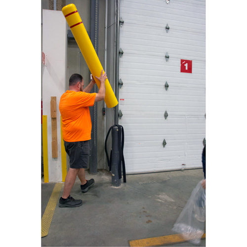 Capuchon en poly&eacute;thyl&egrave;ne pour borne de protection, 6-5/8" dia. x 52" l, Rouge/Jaune Advanced Consulting and Training Ltd.