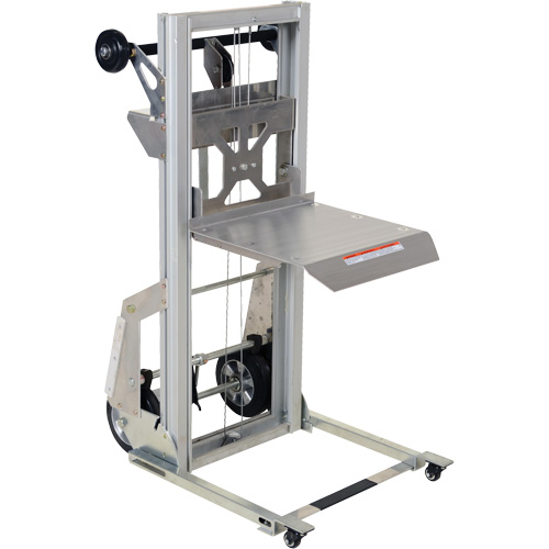 Appareil de levage portatif en aluminium, M&eacute;canisme Pompe au pied, Capacit&eacute; de 200 lb, Levage max de 61" Advanced Consulting and Training Ltd.