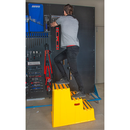 Escabeau industriel, 3 marches, 34-13/16" x 22-7/16" x Hauteur 28-1/2" Advanced Consulting and Training Ltd.