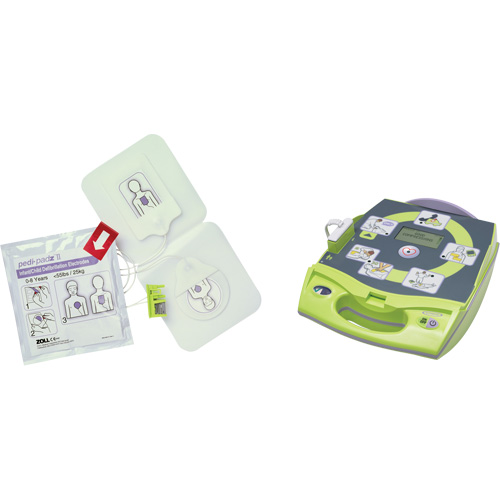 D&eacute;fibrillateur enti&egrave;rement automatis&eacute; AED Plus en anglais avec &eacute;lectrodes Pedi-Padz II suppl&eacute;mentaires, Automatique, Anglais, Classe 4 Advanced Consulting and Training Ltd.