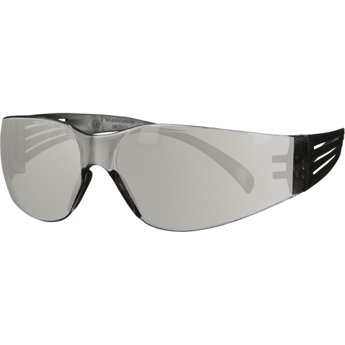 Lunettes de protection de s&eacute;rie 100 SecureFit, Lentille Gris/Int&eacute;rieur/ext&eacute;rieur, Antibu&eacute;e/Anti-&eacute;gratignures, ANSI Z87+/R&eacute;pond ou surpasse la norme CSA Z94.3 Advanced Consulting and Training Ltd.