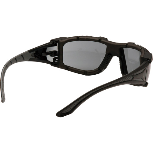 Lunettes de s&eacute;curit&eacute; Endeavor Plus, Lentille Gris, Antibu&eacute;e, ANSI Z87+/R&eacute;pond ou surpasse la norme CSA Z94.3 Advanced Consulting and Training Ltd.