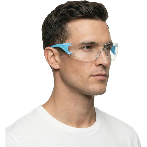 Lunettes de s&eacute;curit&eacute; bleu/blanc Adapt Lite, Lentille Transparent, Antibu&eacute;e/Anti-&eacute;gratignures, ANSI Z87+/R&eacute;pond ou surpasse la norme CSA Z94.3 Advanced Consulting and Training Ltd.