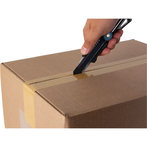 18mm Professional Knife with Ratchet, Stainless Steel, Heavy-Duty, Plastic Handle Advanced Consulting and Training Ltd.