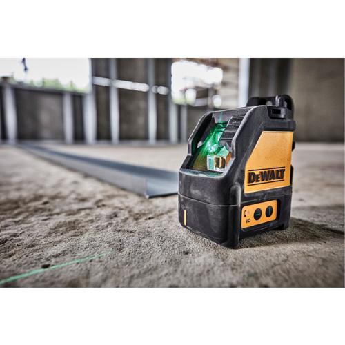 Laser vert en croix Advanced Consulting and Training Ltd.