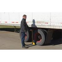 Cale de roue avec poign&eacute;e ergonomique, Acier, Jaune, 8" la x 10-3/4" p x 9-1/8" h Advanced Consulting and Training Ltd.