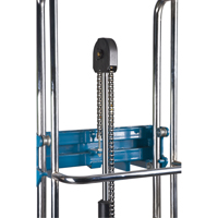 Gerbeur hydraulique &agrave; plateforme, M&eacute;canisme Pompe au pied, Capacit&eacute; de 880 lb, Levage max de 60" Advanced Consulting and Training Ltd.