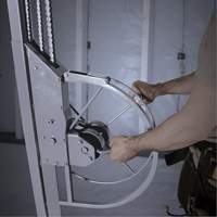 Appareils de levage pour panneaux de cloisons s&egrave;ches Bulidman Advanced Consulting and Training Ltd.
