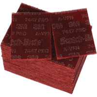 Tampons manuels Scotch-Brite 7447, Oxyde d'aluminium, 9" x 6", Grain Tr&egrave;s fin Advanced Consulting and Training Ltd.
