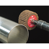Brosses &agrave; lamelles Scotch-Brite, 2" dia. x 1" la, Arbre 1/4", Oxyde d'aluminium Advanced Consulting and Training Ltd.