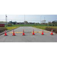 C&ocirc;ne de signalisation, 28", Orange, Bande(s) r&eacute;fl&eacute;chissante(s) 4" & 6" Advanced Consulting and Training Ltd.