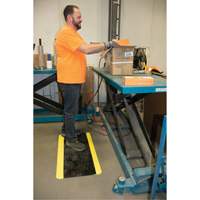 Anti-Fatigue Matting, Diamond, 1-2/3' x 3-1/4' x 3/4", Black/Yellow, Polyurethane Advanced Consulting and Training Ltd.
