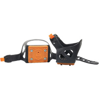 Crampons cibl&eacute;s pour traction sur glace Advanced Consulting and Training Ltd.