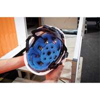 Doublure rafraîchissante pour casque de protection BOLT, Bleu Advanced Consulting and Training Ltd.