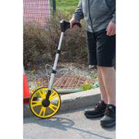 Roue d'arpentage num&eacute;rique, 12,5"/31,8 cm, Gamme de 99999,9 m, Pieds/m&egrave;tres Advanced Consulting and Training Ltd.