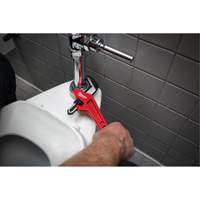 Cl&eacute; &agrave; tuyau hexagonale coud&eacute;e en acier, Cap des m&acirc;choires 2-5/8", Longueur 10-1/2", Fini Rev&ecirc;tement en poudre, Prise Ergonomique Advanced Consulting and Training Ltd.